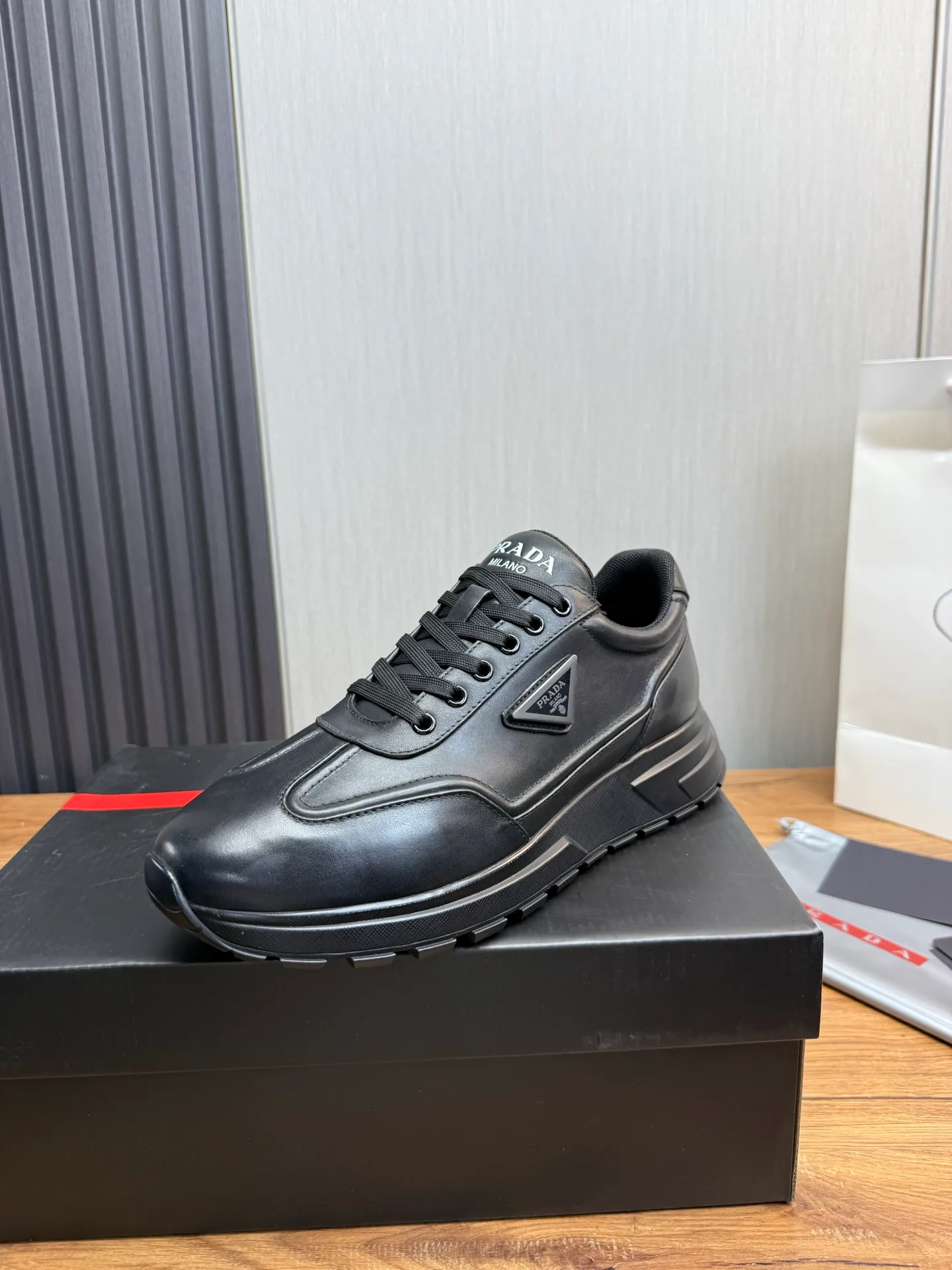 Factory price 640💰 [PRADA] Popular items in men's shoe counters, synchronized with the official website, 1 high-quality shipment ✔️Original cowhide + cowhide lining, 1🆚1 replica, original sole, 38-45 (45 customized, non-refundable)